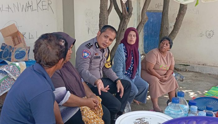 Sambangi Warga Binaannya, Bhabinkamtibmas Serap Curhatan