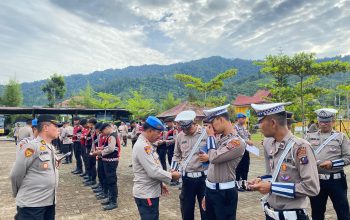 Propam Polres Tapteng Gelar Gaktiplin, Cek Kerapian Personil